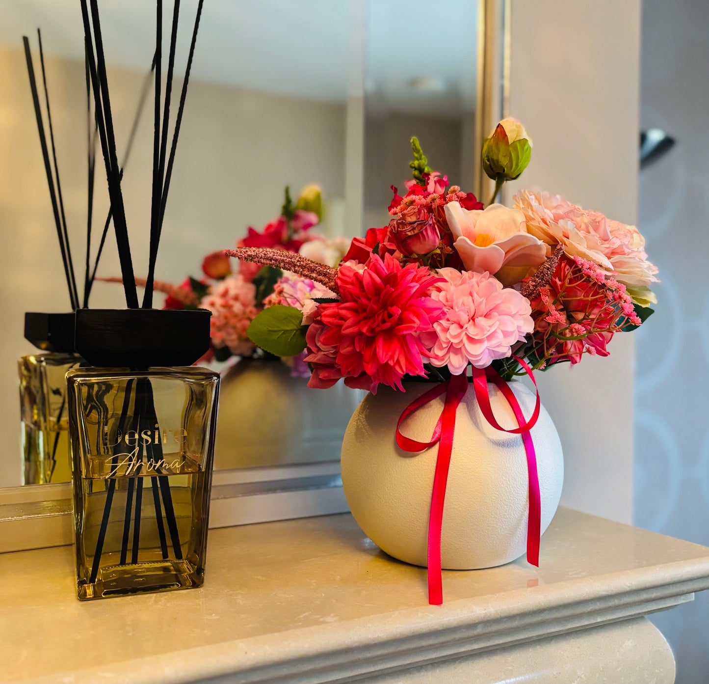 Pink bouquet in round vase